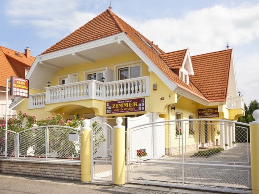 Gold House Pension Bed & Breakfast Balatonfüred Exterior foto